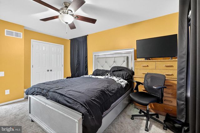 7 DEER TRACK LN, Newark, DE 19711