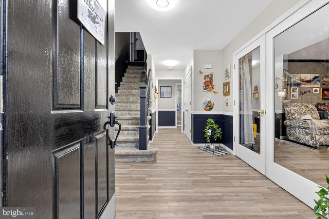 7 DEER TRACK LN, Newark, DE 19711