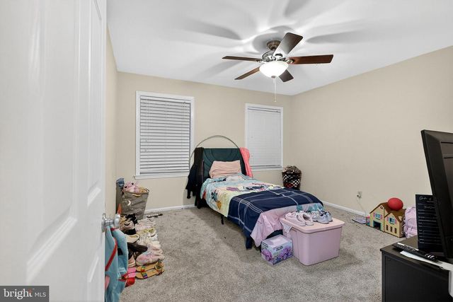 7 DEER TRACK LN, Newark, DE 19711