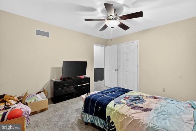 7 DEER TRACK LN, Newark, DE 19711