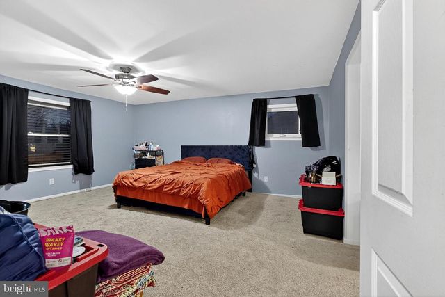 7 DEER TRACK LN, Newark, DE 19711