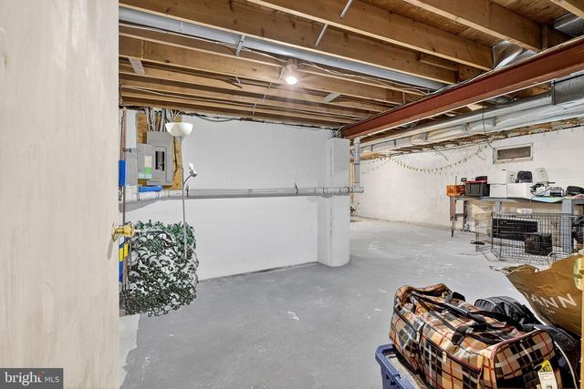 7 DEER TRACK LN, Newark, DE 19711