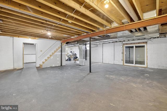 7 DEER TRACK LN, Newark, DE 19711