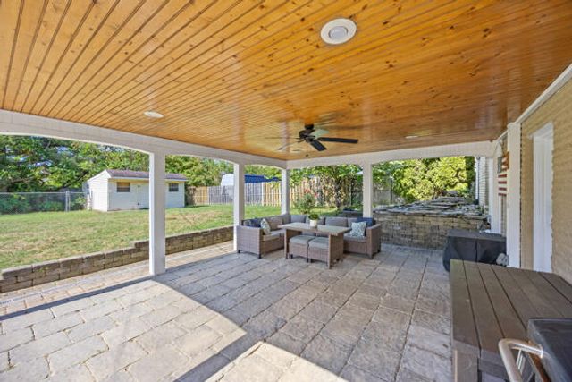 315 Beacon Hill, Nicholasville, KY 40356