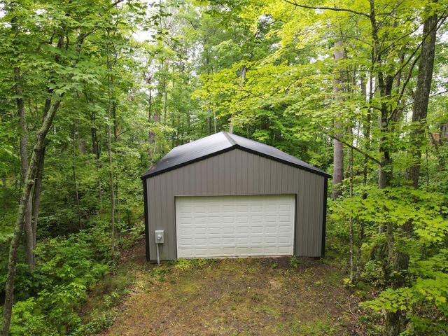 N4385 Red Oak Lane, Stone Lake, WI 54876