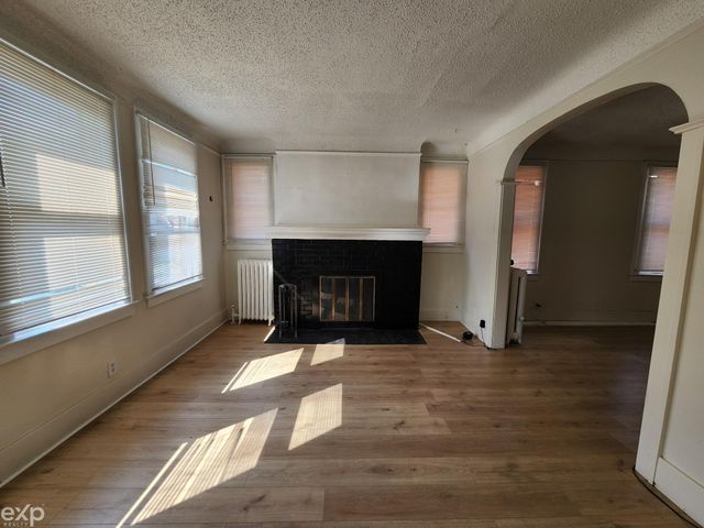 9242 Appoline Street, Detroit, MI 48228