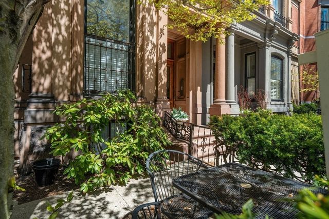 263 Commonwealth Ave 8, Boston, MA 02116