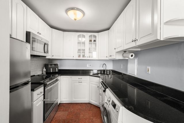 263 Commonwealth Ave 8, Boston, MA 02116