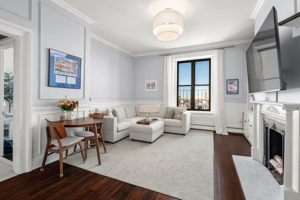 263 Commonwealth Ave 8, Boston, MA 02116