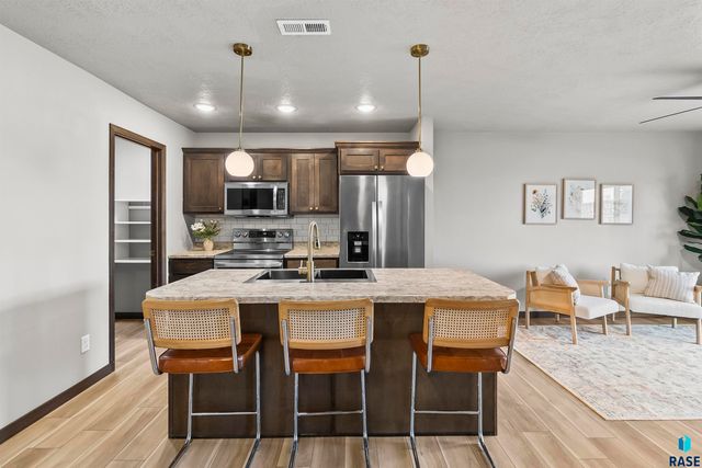 6516 W 6th Pl Place, Sioux Falls, SD 57107