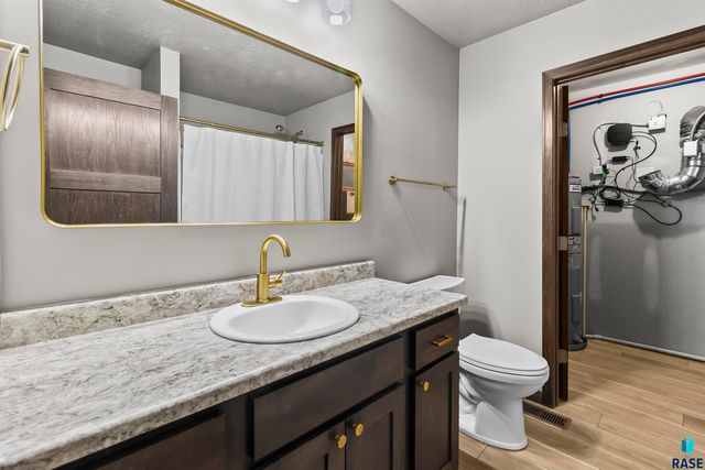 6516 W 6th Pl Place, Sioux Falls, SD 57107