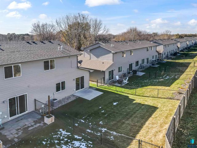 6516 W 6th Pl Place, Sioux Falls, SD 57107