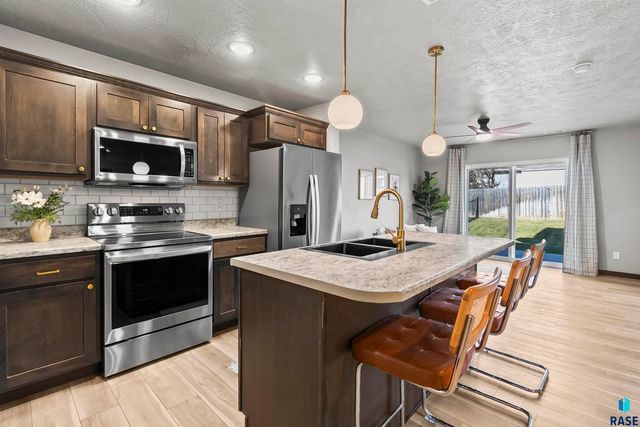 6516 W 6th Pl Place, Sioux Falls, SD 57107