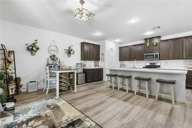 7125 Range Valley Street, North Las Vegas, NV 89084