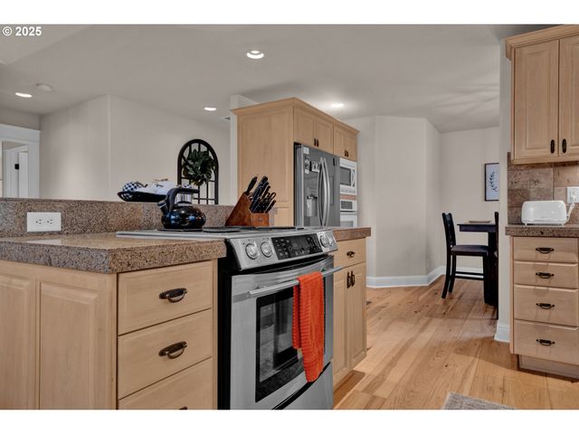 2332 ROSEMARY Ct, Florence, OR 97439