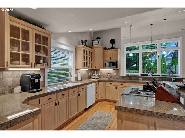 2332 ROSEMARY Ct, Florence, OR 97439