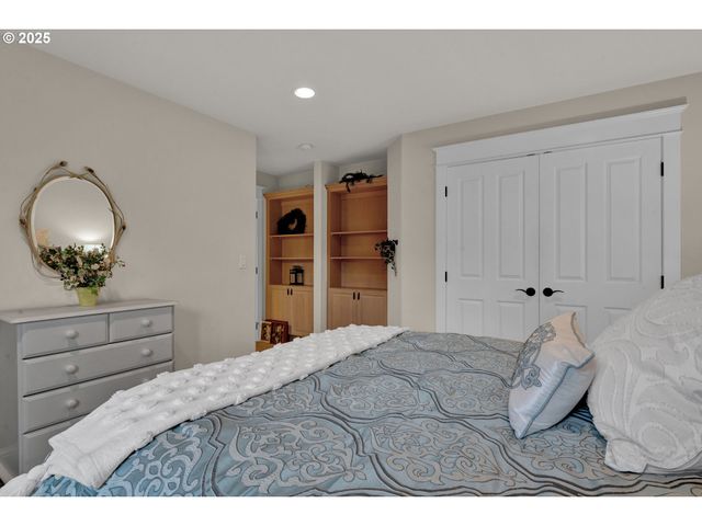 2332 ROSEMARY Ct, Florence, OR 97439