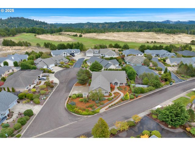 2332 ROSEMARY Ct, Florence, OR 97439