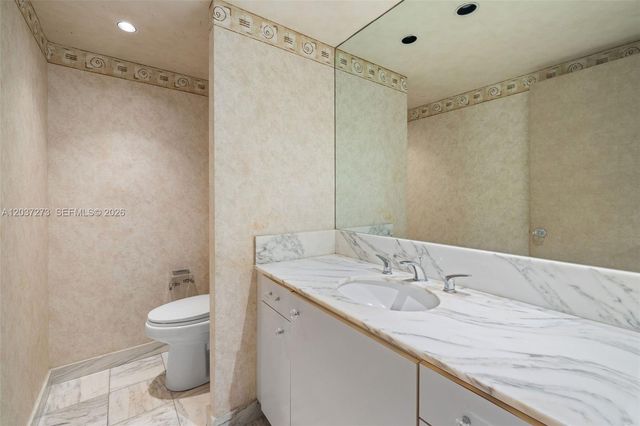 5500 Collins Ave 1401, Miami Beach, FL 33140