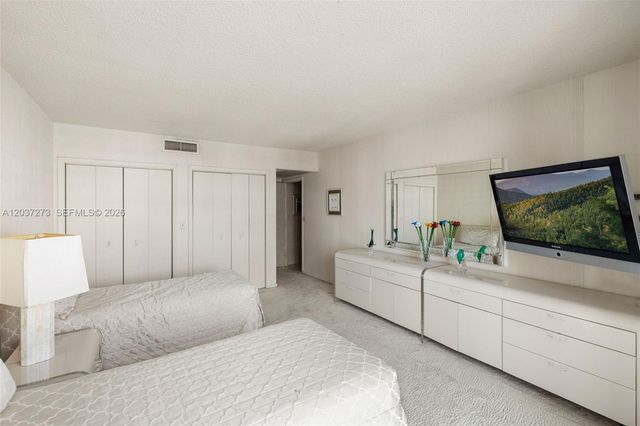 5500 Collins Ave 1401, Miami Beach, FL 33140