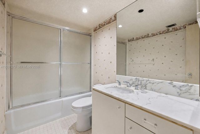 5500 Collins Ave 1401, Miami Beach, FL 33140