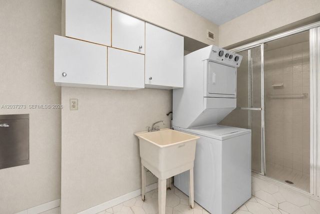 5500 Collins Ave 1401, Miami Beach, FL 33140