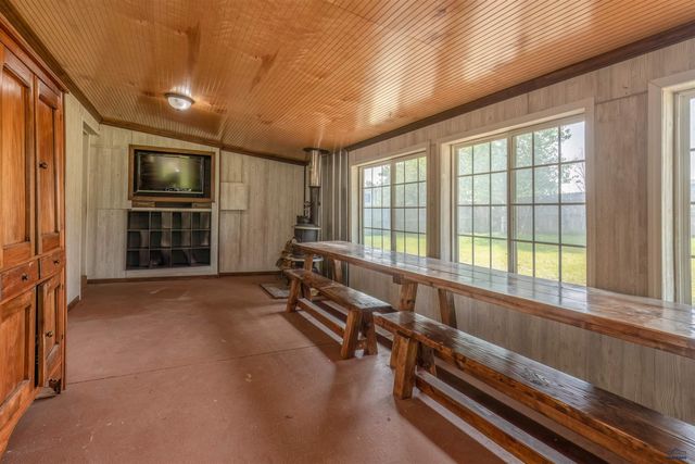 8570 DUNSMORE RD, Rapid City, SD 57702