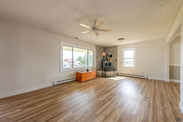 8570 DUNSMORE RD, Rapid City, SD 57702