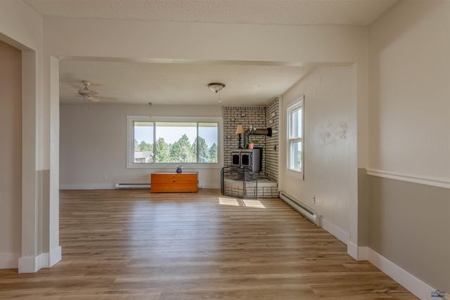 8570 DUNSMORE RD, Rapid City, SD 57702