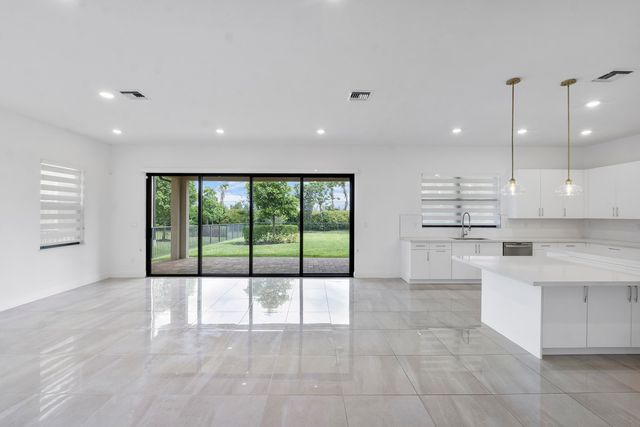 12745 Bayside Court, Parkland, FL 33076