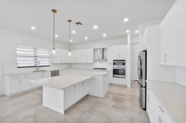 12745 Bayside Court, Parkland, FL 33076