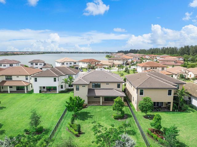 12745 Bayside Court, Parkland, FL 33076