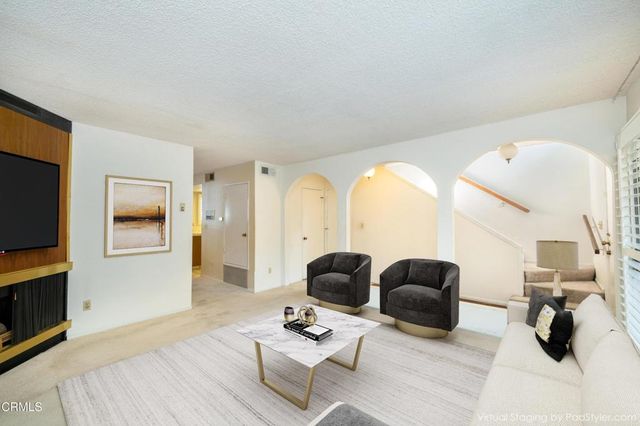 823 N Altadena Drive, Pasadena, CA 91107