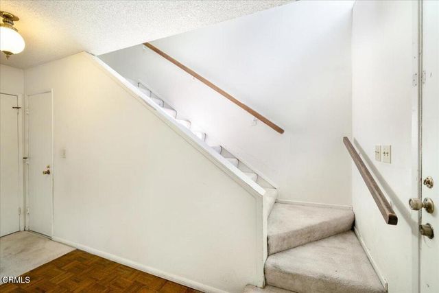 823 N Altadena Drive, Pasadena, CA 91107