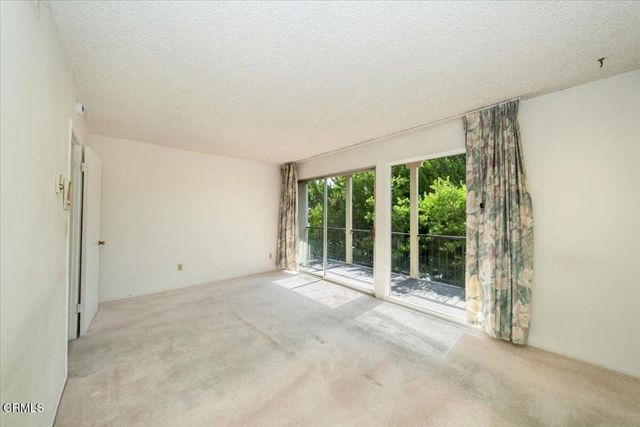 823 N Altadena Drive, Pasadena, CA 91107