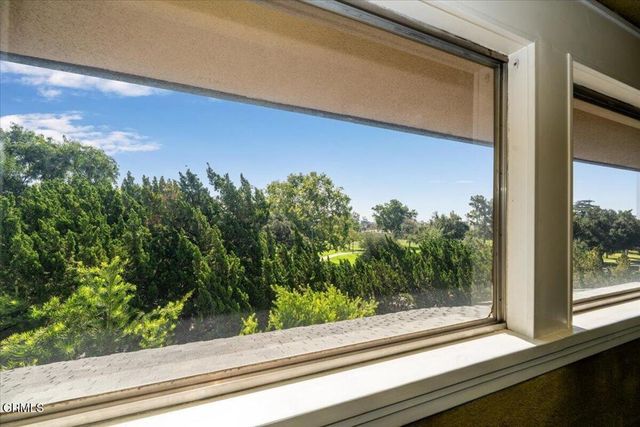 823 N Altadena Drive, Pasadena, CA 91107