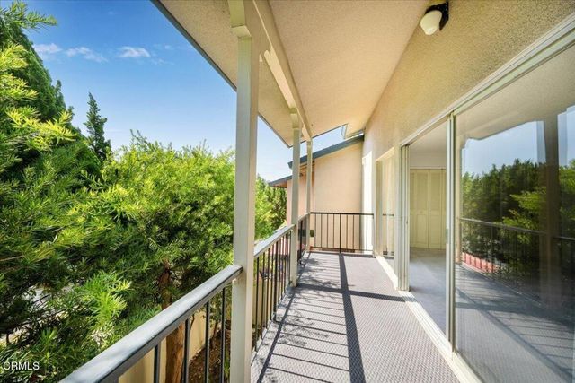 823 N Altadena Drive, Pasadena, CA 91107