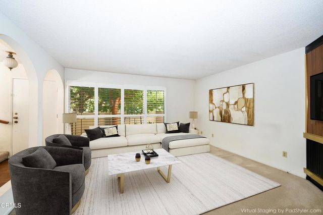 823 N Altadena Drive, Pasadena, CA 91107