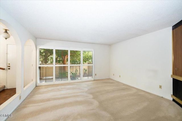 823 N Altadena Drive, Pasadena, CA 91107