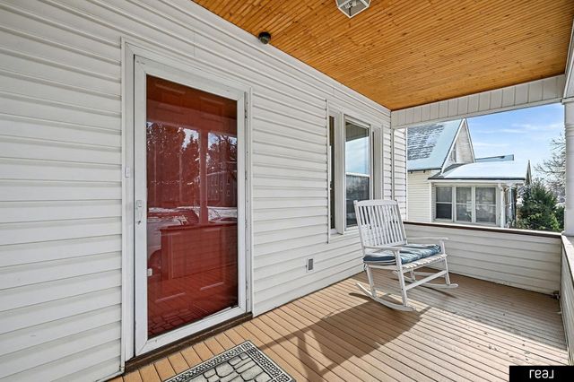 2809 S 32nd Avenue, Omaha, NE 68105