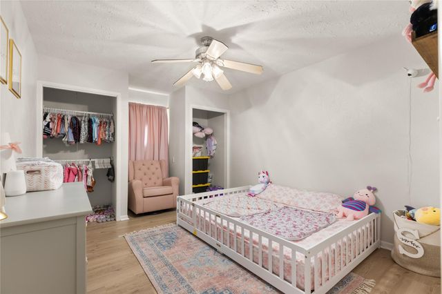 11703 N H Street, La Porte, TX 77571