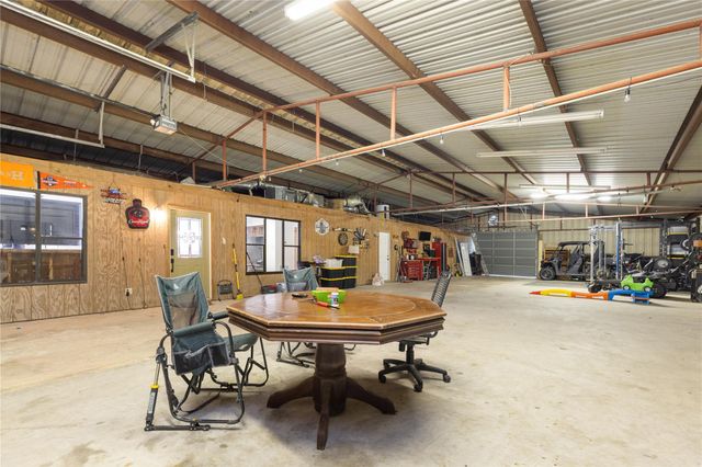 11703 N H Street, La Porte, TX 77571