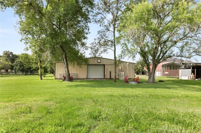 11703 N H Street, La Porte, TX 77571