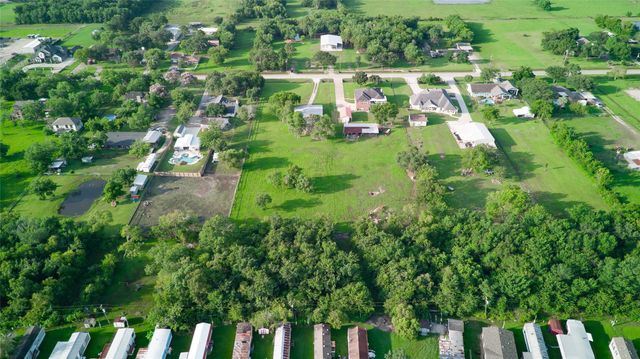 11703 N H Street, La Porte, TX 77571
