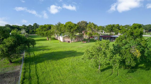 11703 N H Street, La Porte, TX 77571