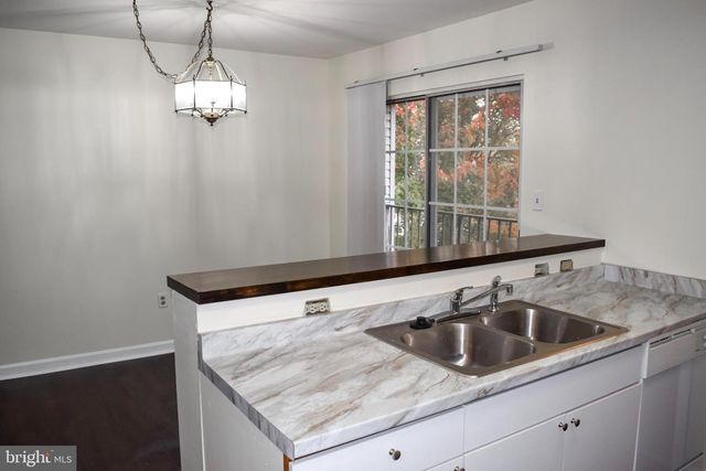 706 CHRISTOPHER DR, Reading, PA 19610