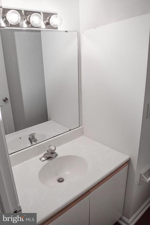 Image 9 of property listing at 706 CHRISTOPHER DR, Reading, PA 19610