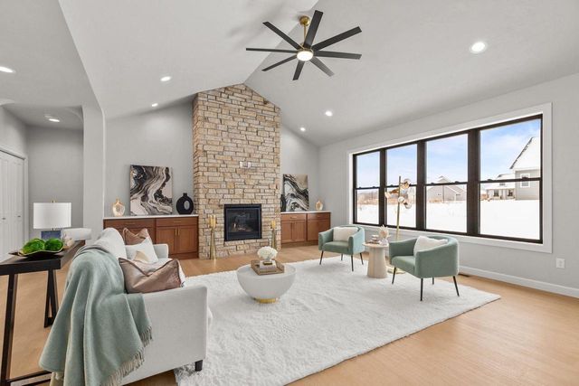 294 E SWEETWATER WAY, Appleton, WI 54913