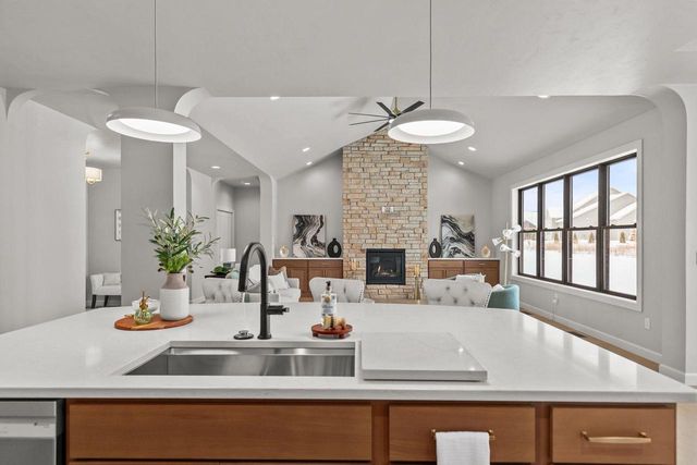 294 E SWEETWATER WAY, Appleton, WI 54913