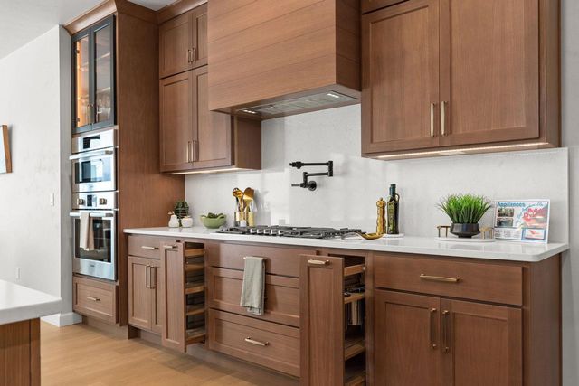 294 E SWEETWATER WAY, Appleton, WI 54913